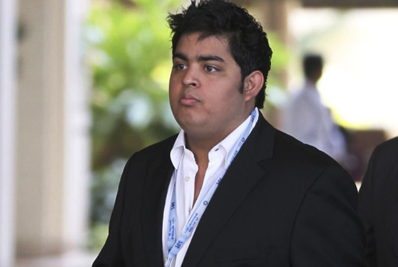 akash ambani age